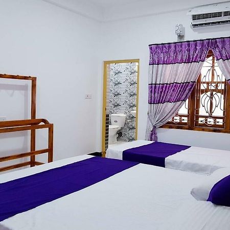 Snp Star Guest House Тринкомале Екстериор снимка