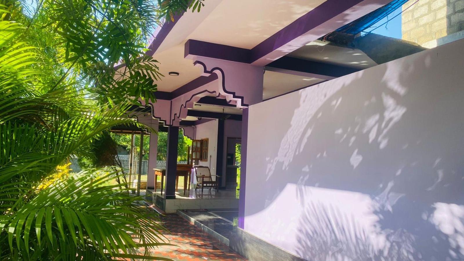 Snp Star Guest House Тринкомале Екстериор снимка