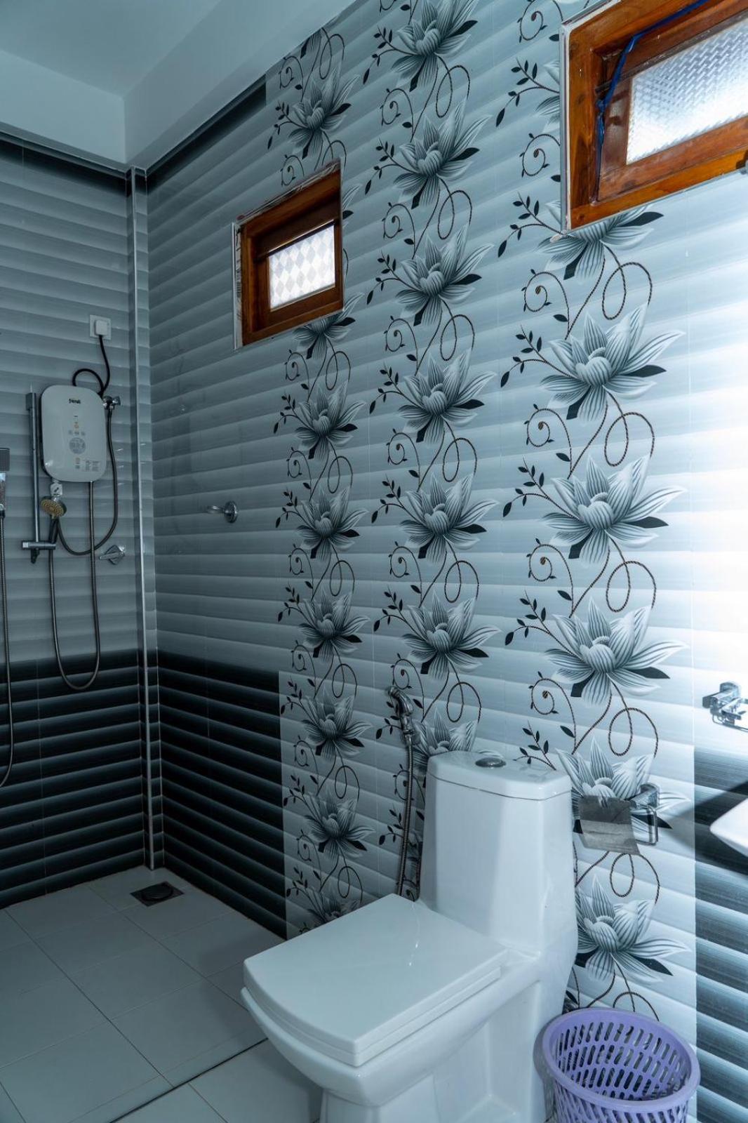Snp Star Guest House Тринкомале Екстериор снимка